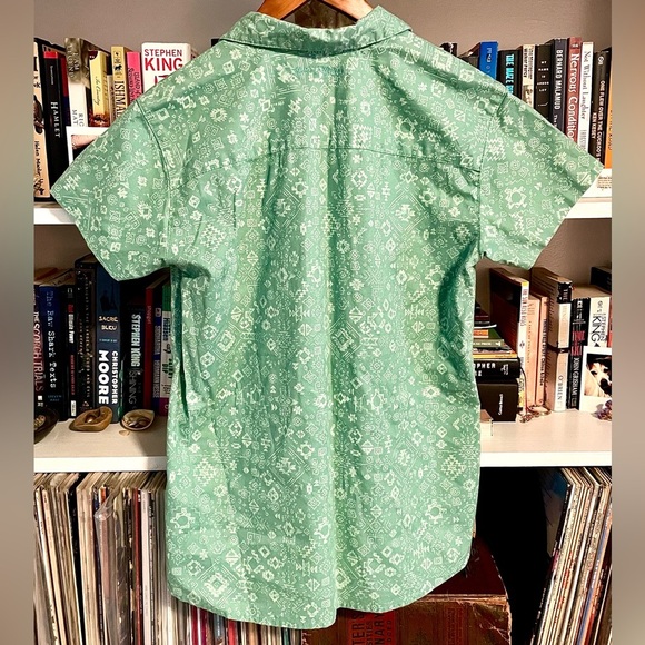Noble Outfitters Mint Green Geometric Western Shirt – Size M - Picture 2 of 10